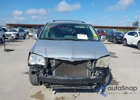 2008 Chrysler Town & Country Touring из США, поврежденный, VIN 2A8HR54P38R821228